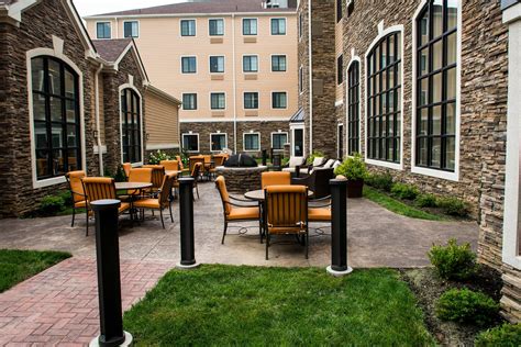 Pet Friendly Hotel Lexington Ky Staybridge Suites Lexington