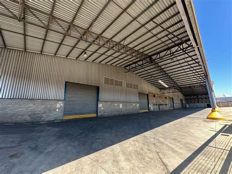 Warehouse in Meises Halt, East London