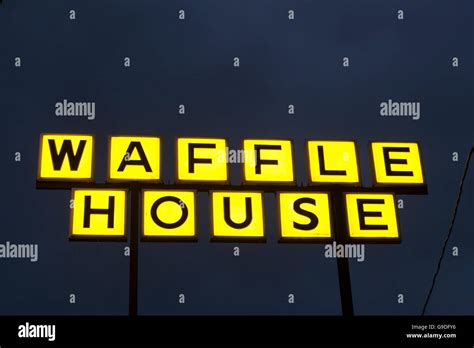 Waffle house at night hi-res stock photography and images - Alamy