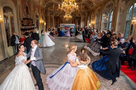 Gran Ballo D Altri Tempi Al Salone Estense Di Varese VareseNews Foto