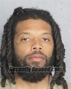 Recent Booking Mugshot For DARRYL DONTE MURPHY In Broward County Florida