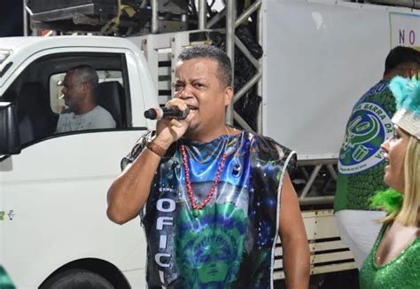 Carnaval Alex Ribeiro Fez Sua Estreia Como Int Rprete Oficial No