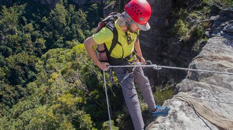 Full Day Abseiling Adventure - Australian School of Mountaineering Pty ...