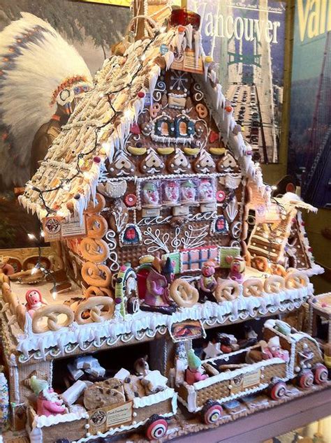 Most Elaborate Gingerbread House Decorations For Christmas