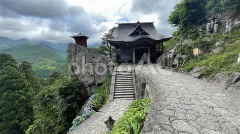 山形県山寺、立石寺の開山堂と納経堂 No 24919356｜写真素材なら「写真ac」無料（フリー）ダウンロードok