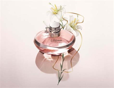 O Boticário lança eau de parfum Lily Absolu Revista News