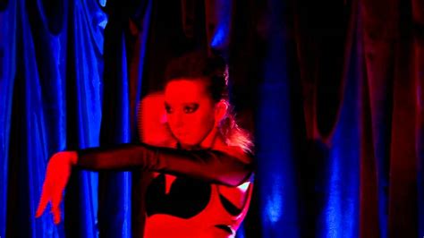 Strip Plastic (Стрип Пластика) - YouTube