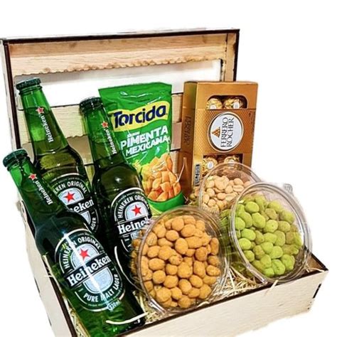 Cesta Cerveja Heineken Petiscos Chocolate Giuliana Flores
