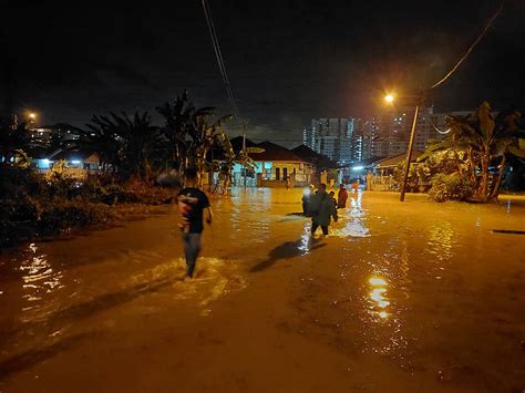 Banjir Bangi Semenyih 150 Mangsa Terpaksa Dipindahkan Edisi 9