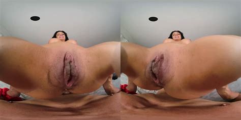 When Daisy Fuentes Wants To Fuck Someone She Doesn T Need To Put Any Effort In At All