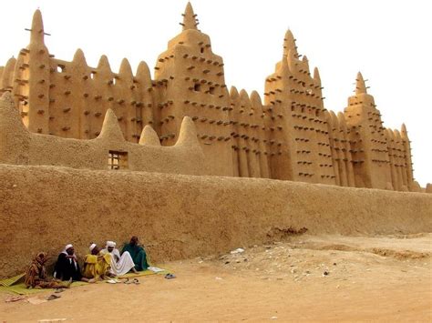 Great Mosque in Djenne, The Largest Mud-Brick Building in The World ...