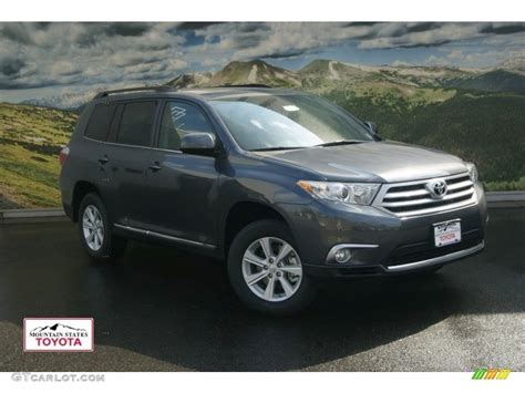 2012 Magnetic Gray Metallic Toyota Highlander SE 4WD 53857181 Photo 8