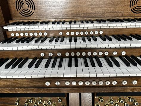 Eminent Cantata III - Viscount Organs