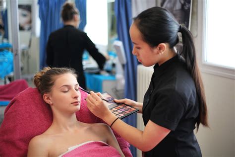 BAC Professionnel Métiers de la Beauté et du Bien Être Esthétique