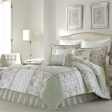 4 Piece Queen Floral Comforter Set Allover Adorable Flower Print Pattern Modern Stripe