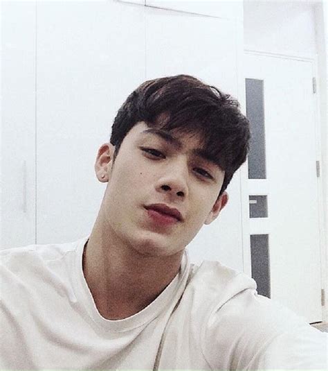 Hot Boy X C B Ng M I C C Ng Ng M Ng R N R N T M Ki M B O D N Tr