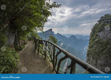 Parque Nacional De La Monta A Tianmen Zhangjiajie China Imagen De