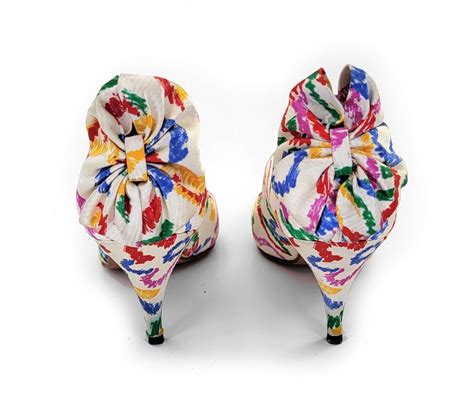 Stuart Weitzman Designer Pumps Floral Print Colorful … Gem