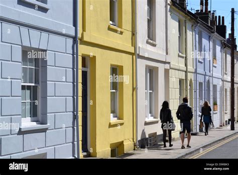Colourful houses brighton hi-res stock photography and images - Alamy