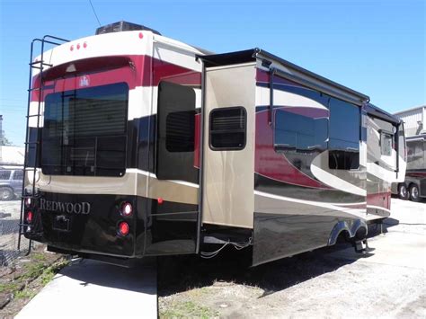 2012 Used Thor Redwood REDWOOD 36RL Fifth Wheel In Florida FL