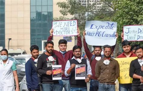 Delhi Resident Doctors To Continue Protest Against Delays In Neet Pg