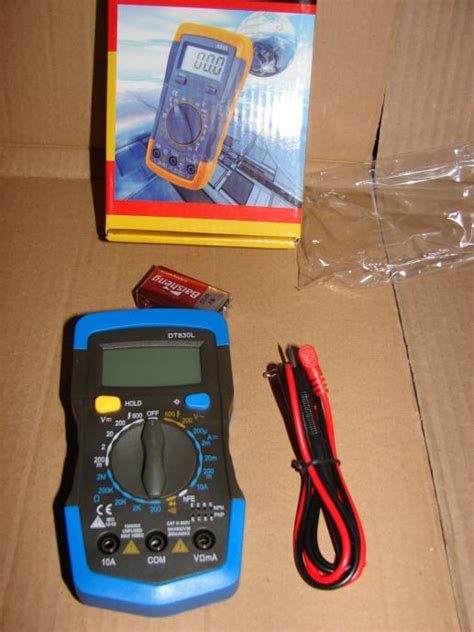 DIGITALNI MULTIMETAR DT 830L