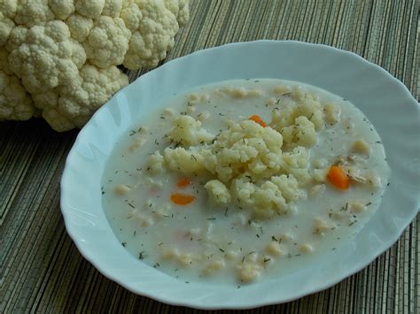 Zupa Kalafiorowa Z Lanymi Kluseczkami Przepis PrzyslijPrzepis Pl