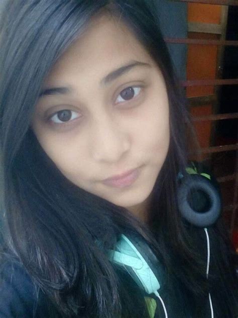 Extremely Cute Babe Pics Videos Desi Old Videos Hd Sd Dropmms