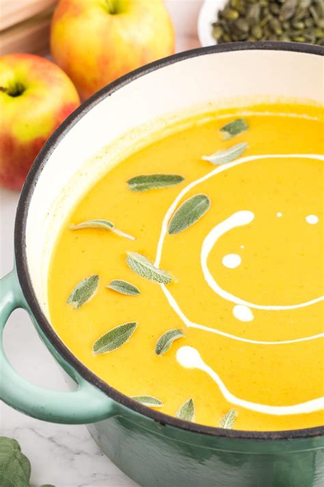 Roasted Pumpkin Apple Soup Xoxobella