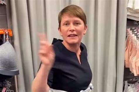 Lingerie Expert Says We Are Putting Bras On Wrong Shortening The Underwear S Lifespan Daily
