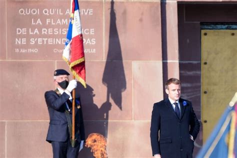 Emmanuel Macron Candidat Cette Petite Bourde Du Pr Sident Lors De Son