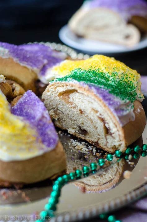 How To Make A Mardi Gras King Cake