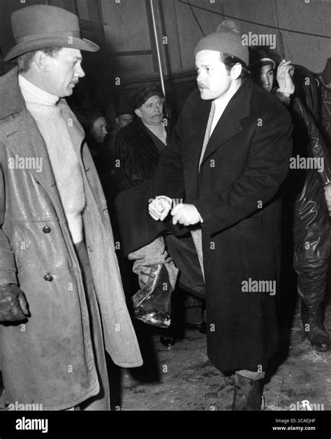 Joseph Cotten Ray Collins Orson Welles And Cinematographer Stanley