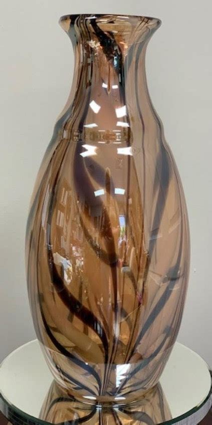 Medium Brown Swirl Vase