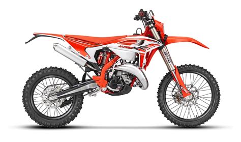 First Look Beta Rr X Pro Aimed At Trail And Hard Enduro With