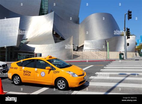 Taxi Cab In Los Angeles Hi Res Stock Photography And Images Alamy