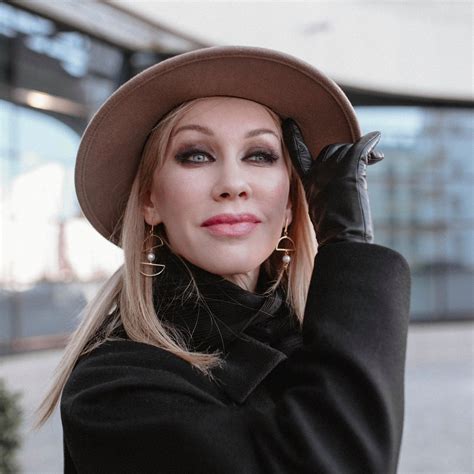 Larisa Alina - Бизнес-Леди