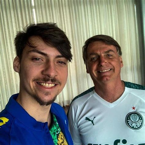 Jair Renan Filho De Bolsonaro Se Muda Para Cidade De Santa Catarina