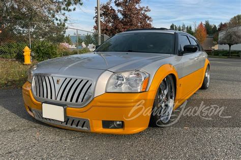 2005 Dodge Magnum Custom Wagon