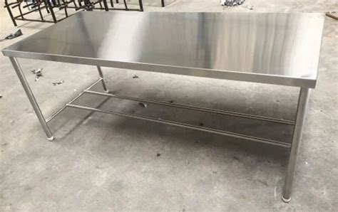 Stainless Steel Polished Ss Work Table With 2 Under Shelfs For Hotel