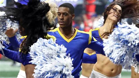 Nfl Super Bowl 2019 First Male Cheerleaders On Show At Super Bowl Liii Two Of The Los