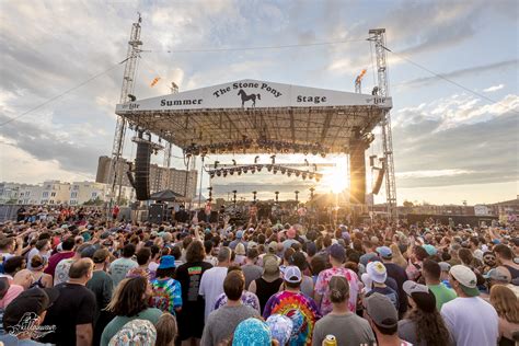 Stone Pony Summer Stage Sam Leslie