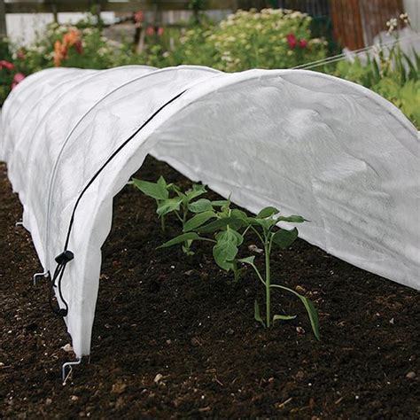 Easy Fleece Tunnel In 2020 Garden Cloche Plant Covers Sutton Seeds