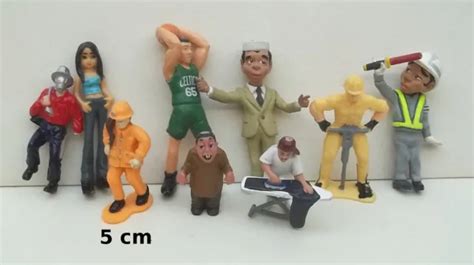 Lot De Personnages Pour Vitrine Maquette Ou Jouet Anciens Plastique