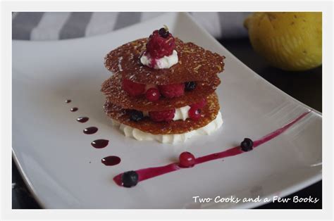 Mille Feuilles De Tuiles Au Citron Fruits Rouges Et Mousse Au Chocolat