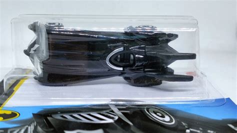Hot Wheels Batman Robin Batmobile Hobbies Toys Toys Games On Carousell