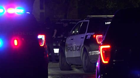 Houston Texas Crime Suspect Shot In Head In Home Invasion