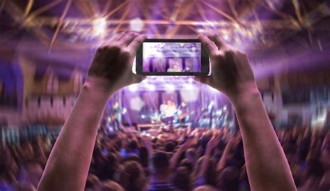 irtual Concerts: The Future of Music in a Digital Age 11