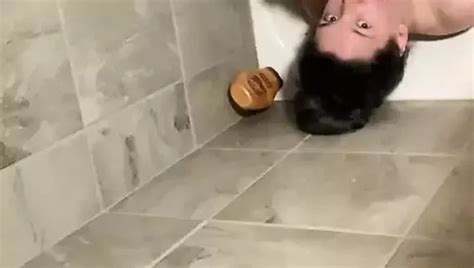 Rub Her Dub In The Bath Tub Free Mom HD Porn A8 XHamster