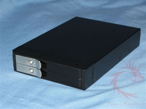 IStarUSA BPU 2535V2 2 X 2 5 SATA Hot Swap Drive Cage Review DragonSteelMods
